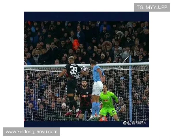 西甲手球争议巴萨皇马判罚不公引发热议